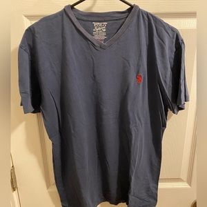 Men’s navy blue v-neck.